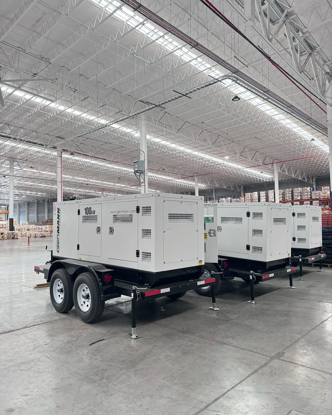 Generadores GenMANN de 100 kW montados sobre remolque